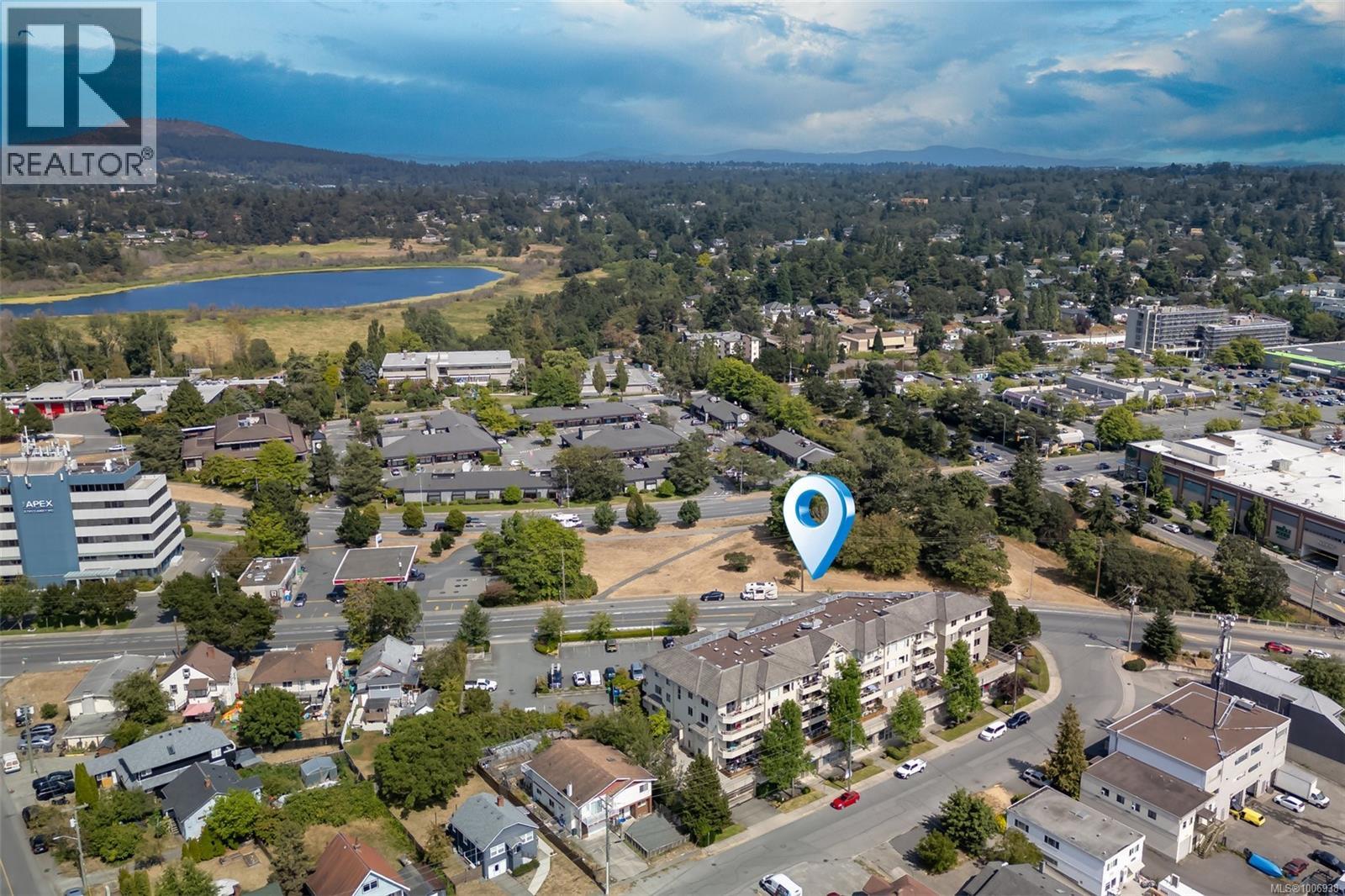1 3690 Carey Road, Saanich