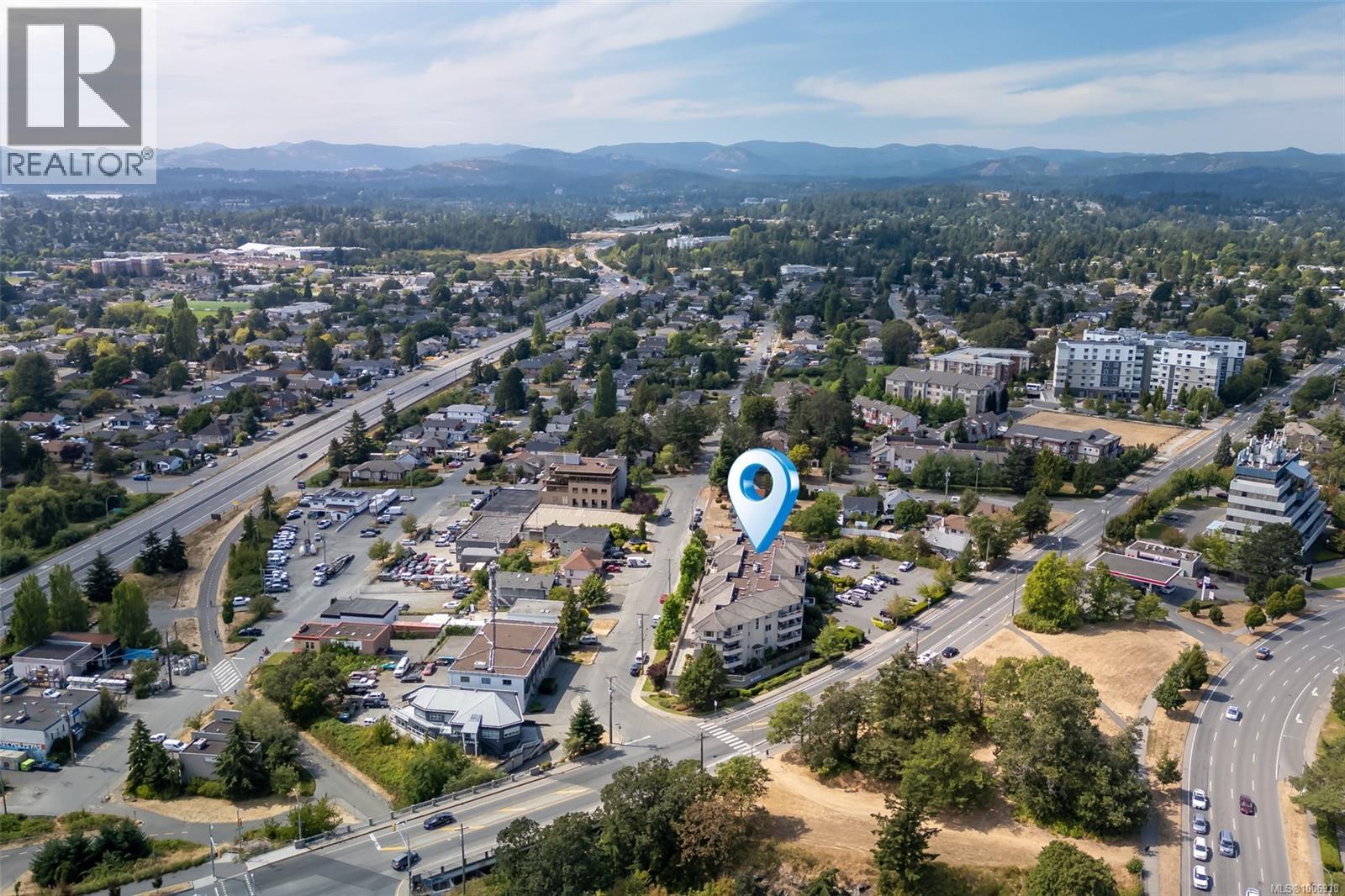 1 3690 Carey Road, Saanich