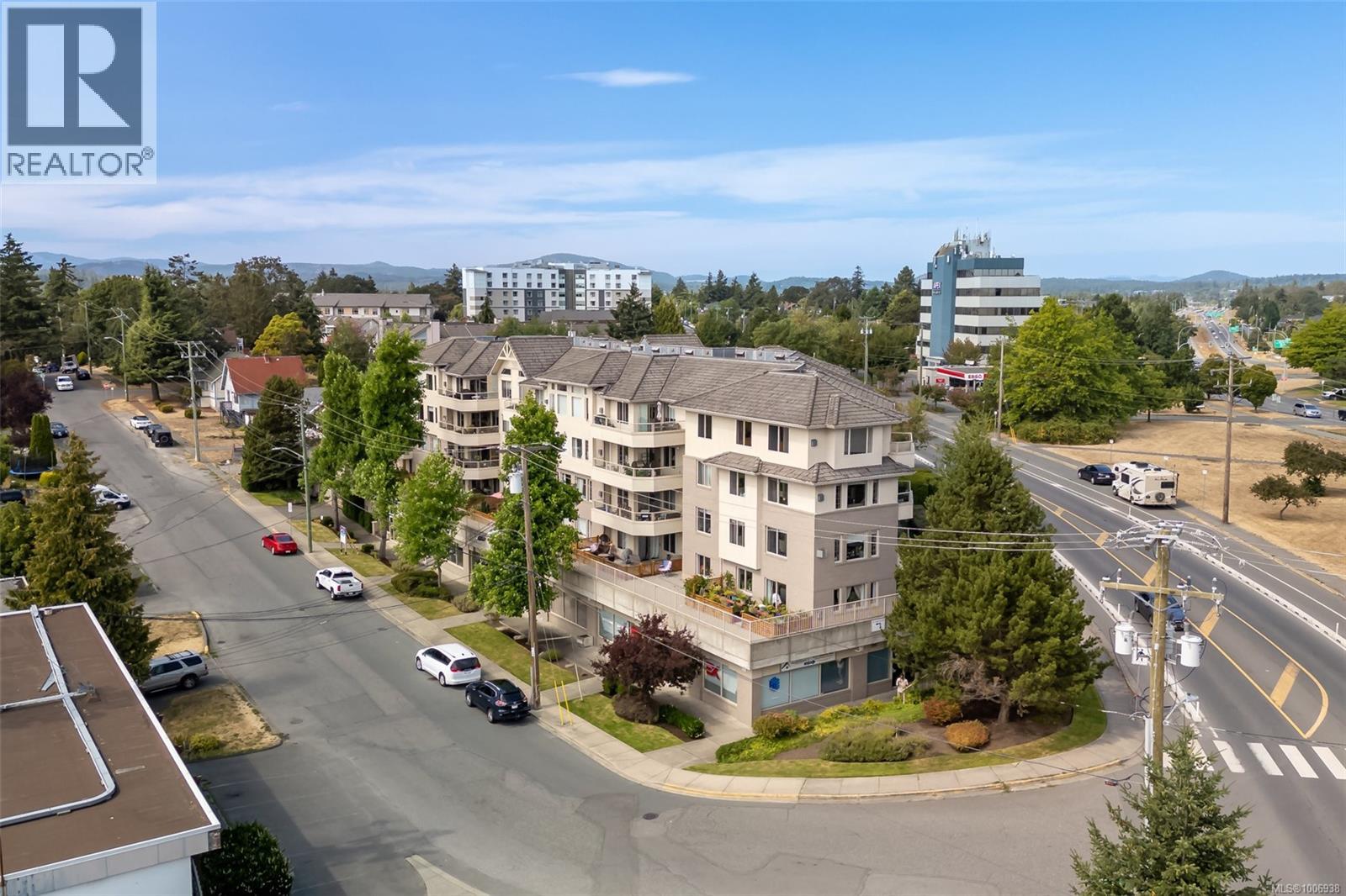 1 3690 Carey Road, Saanich
