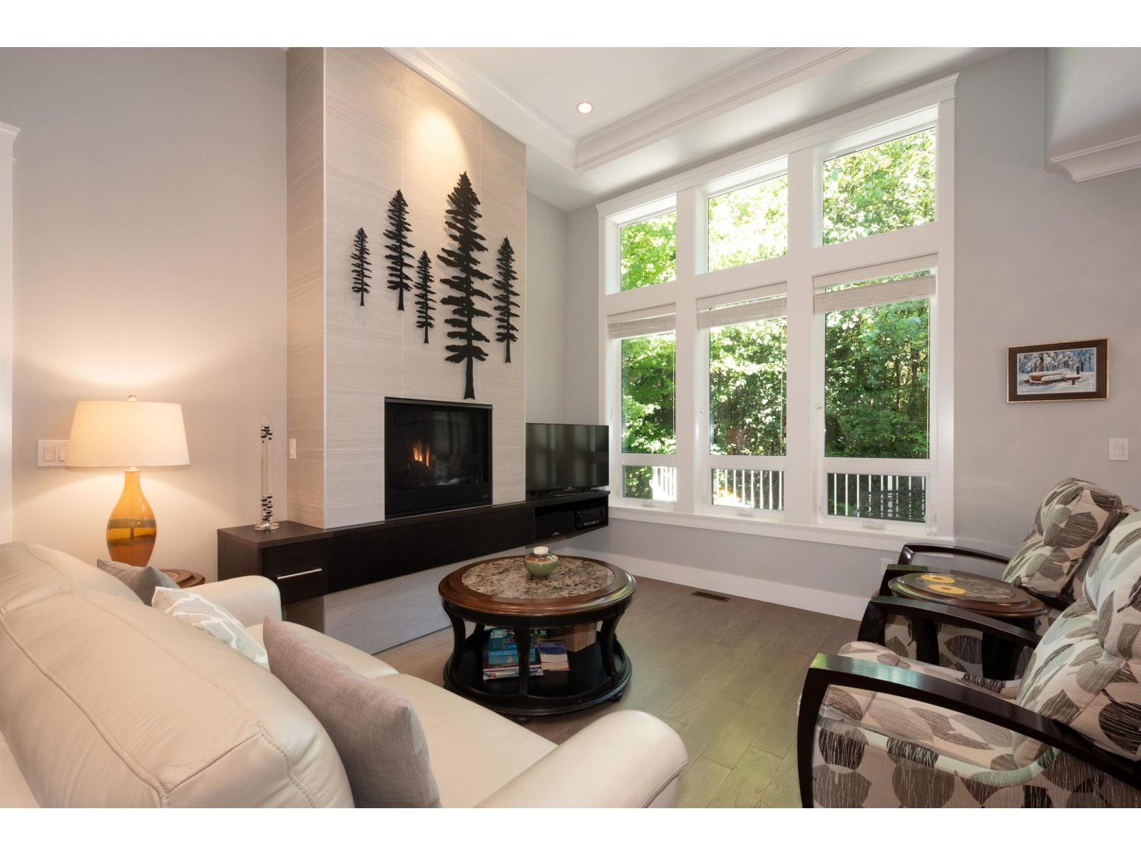 Photo 6 of 1 15989 Mountain View Drive, Surrey BC