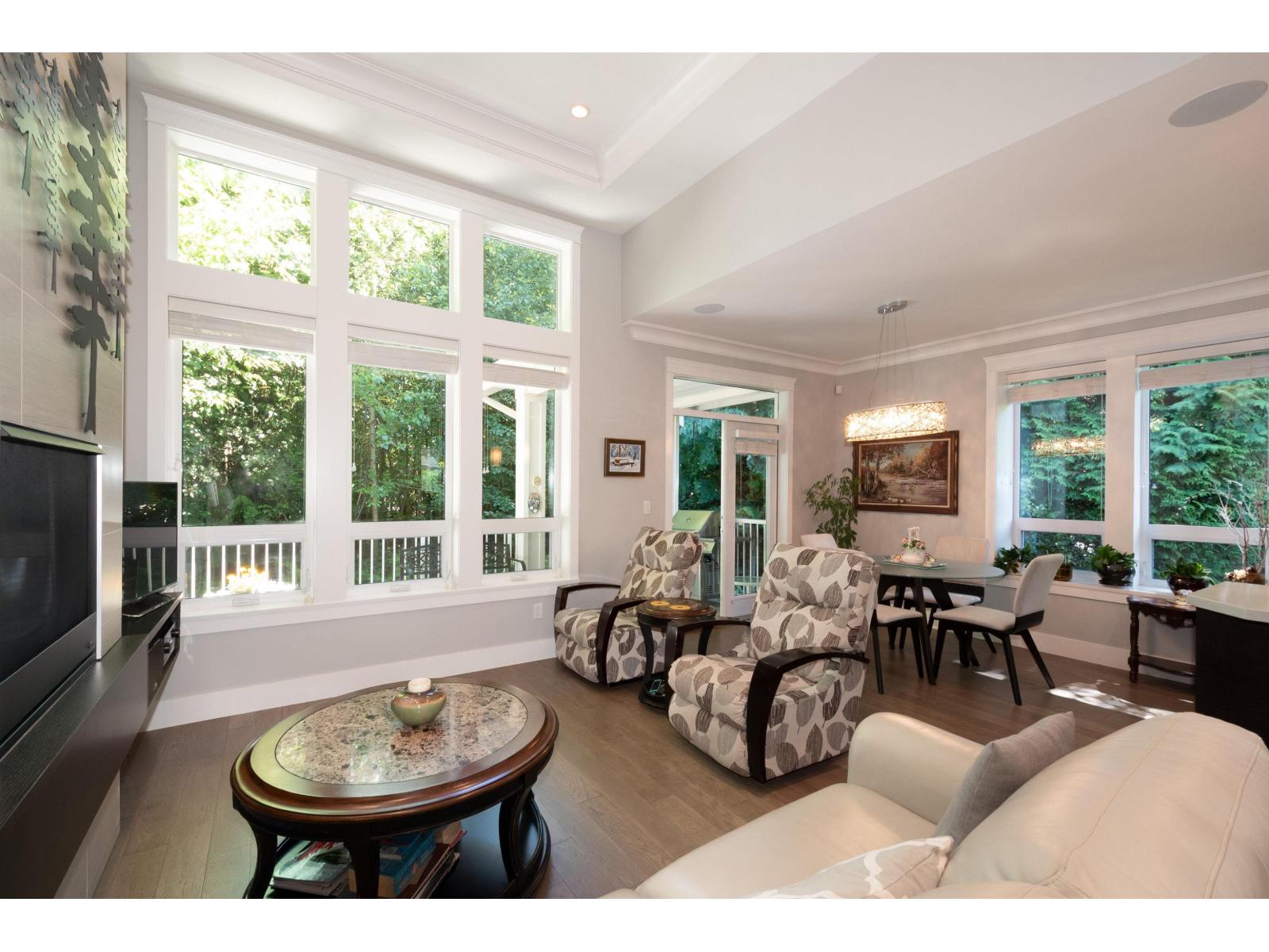 Photo 7 of 1 15989 Mountain View Drive, Surrey BC