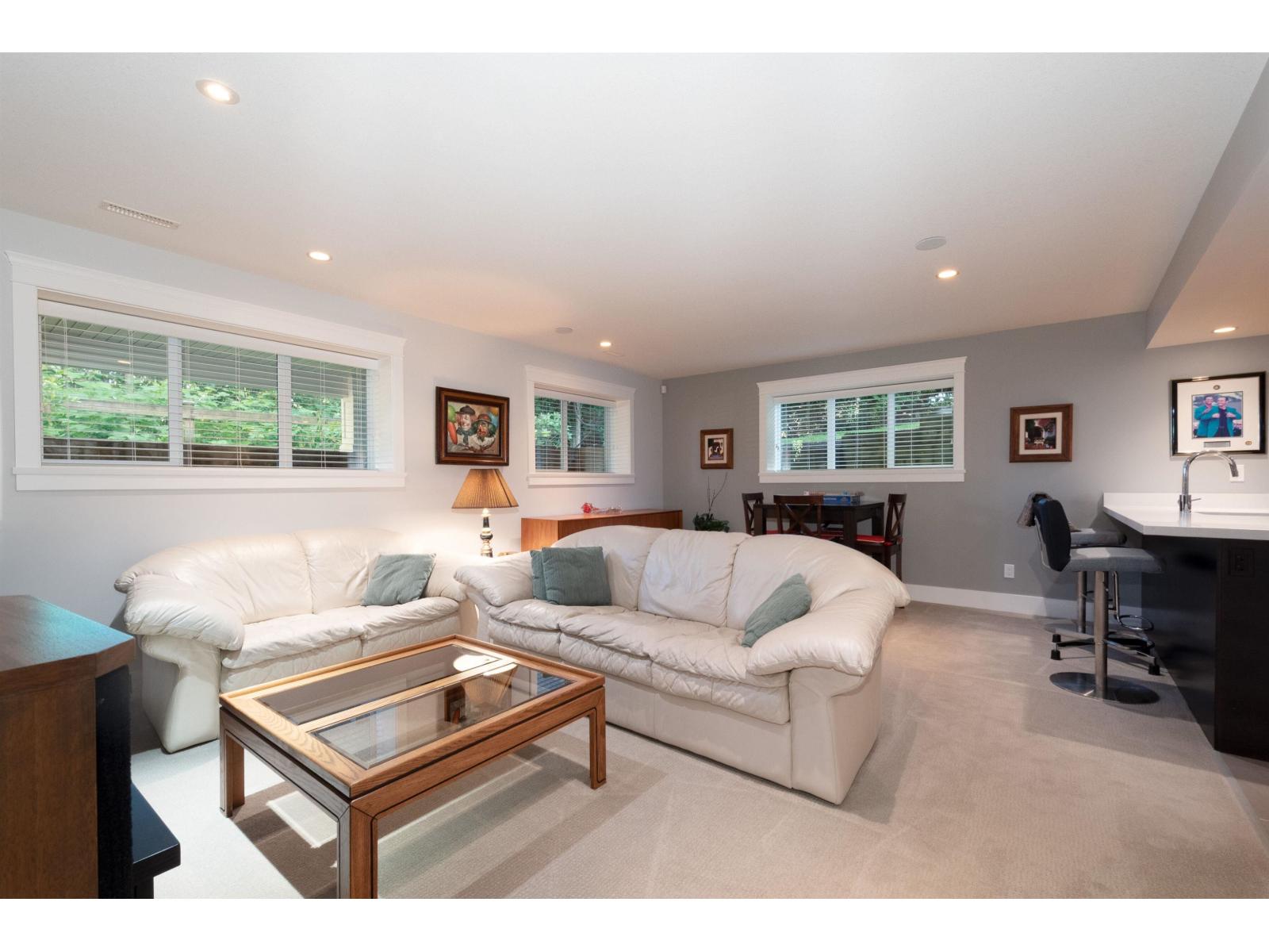 Photo 27 of 1 15989 Mountain View Drive, Surrey BC