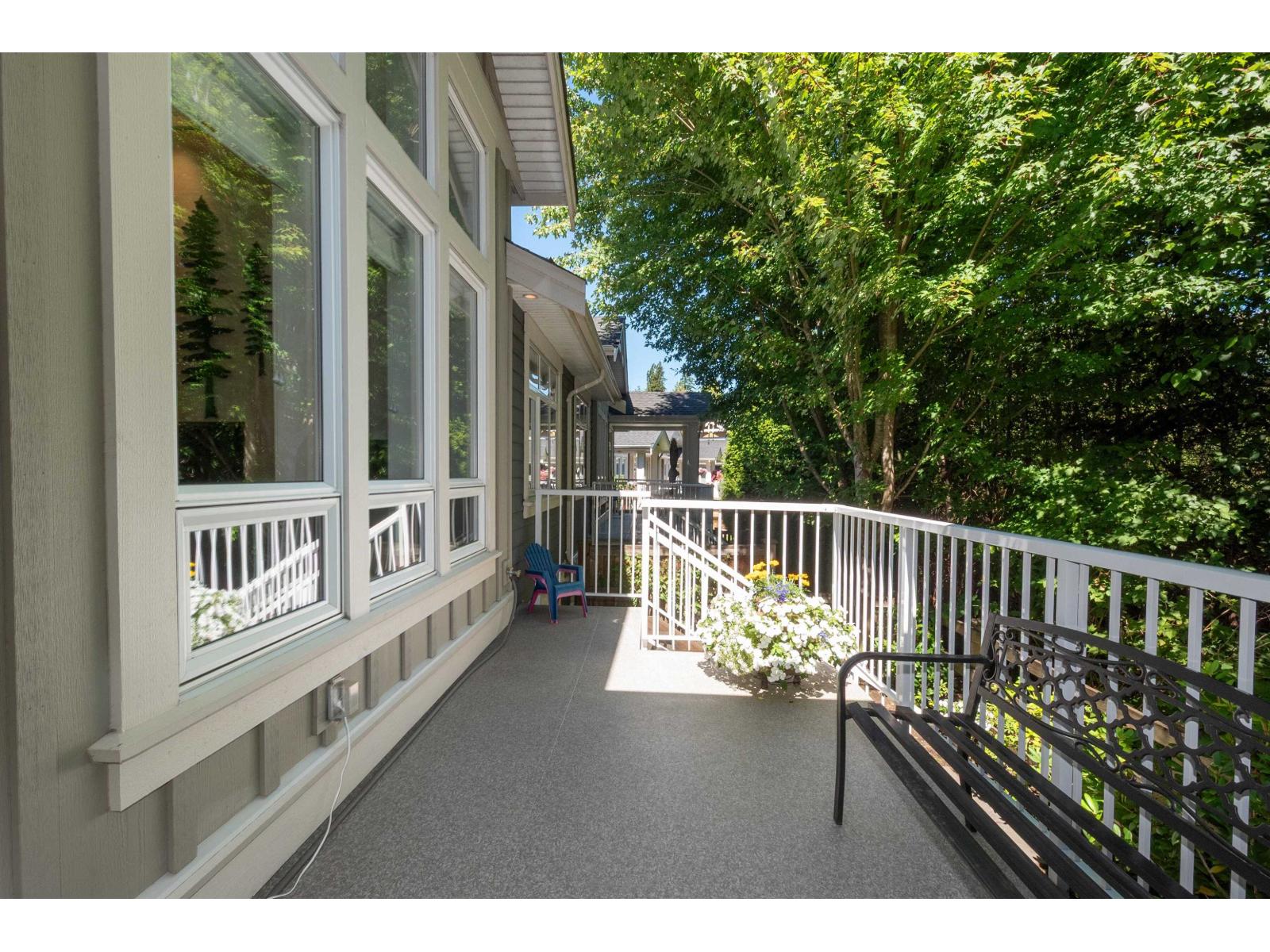 Photo 38 of 1 15989 Mountain View Drive, Surrey BC