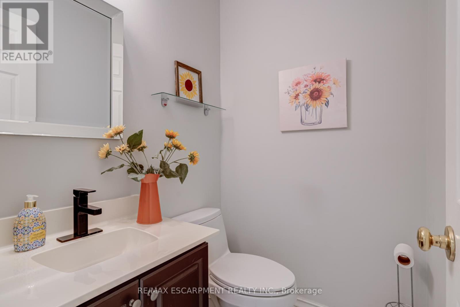 Photo 17 of 5 1560 Kerns Road, Burlington ON