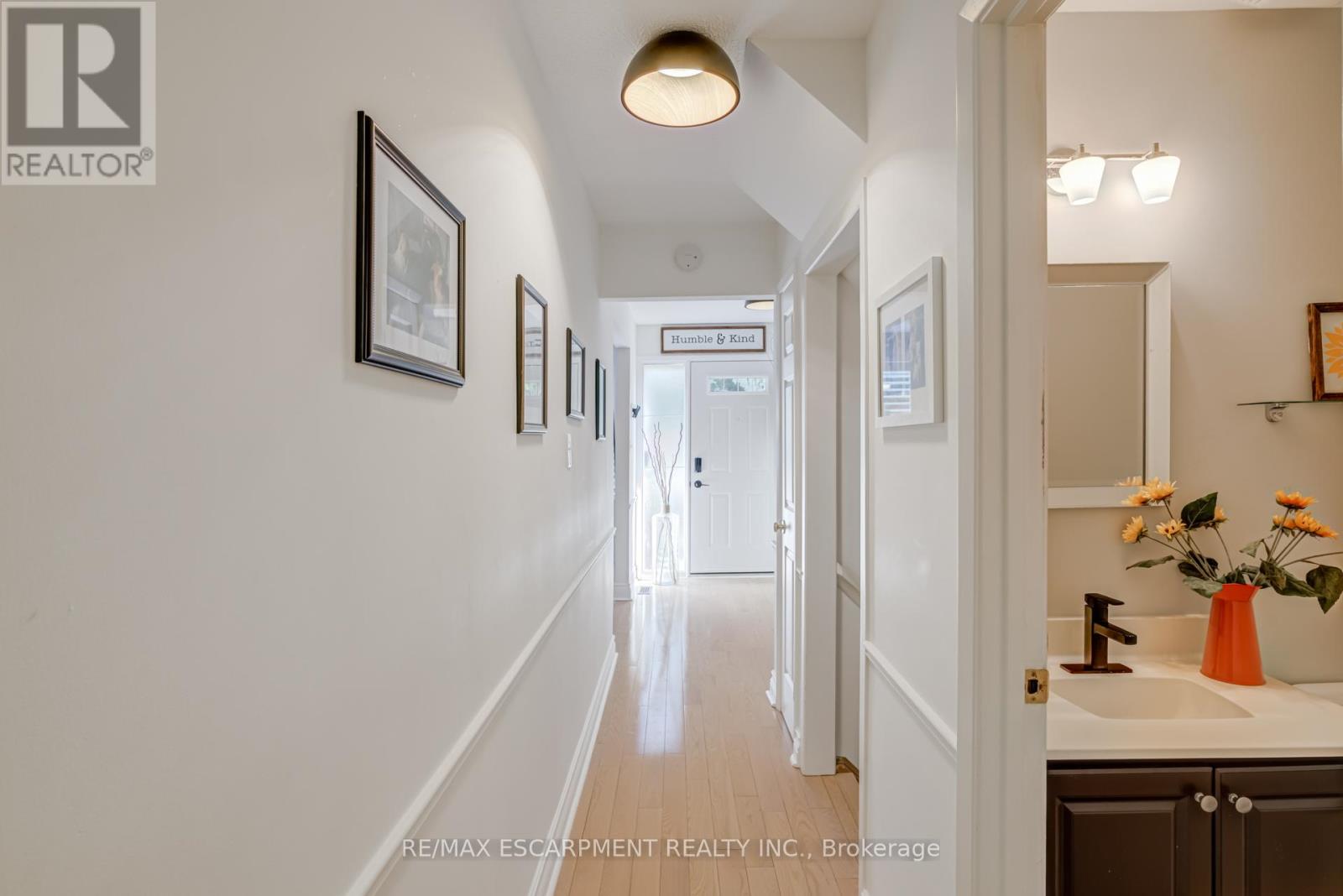 Photo 16 of 5 1560 Kerns Road, Burlington ON