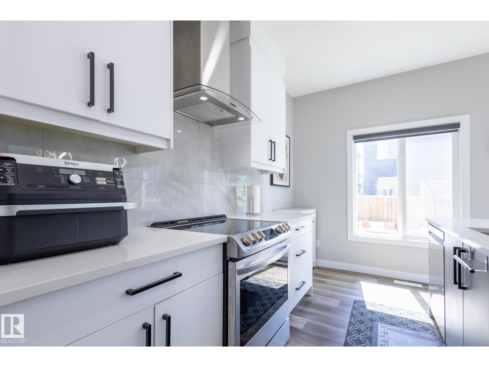 Photo 11 of 5745 Kootook Wy Sw, Edmonton AB