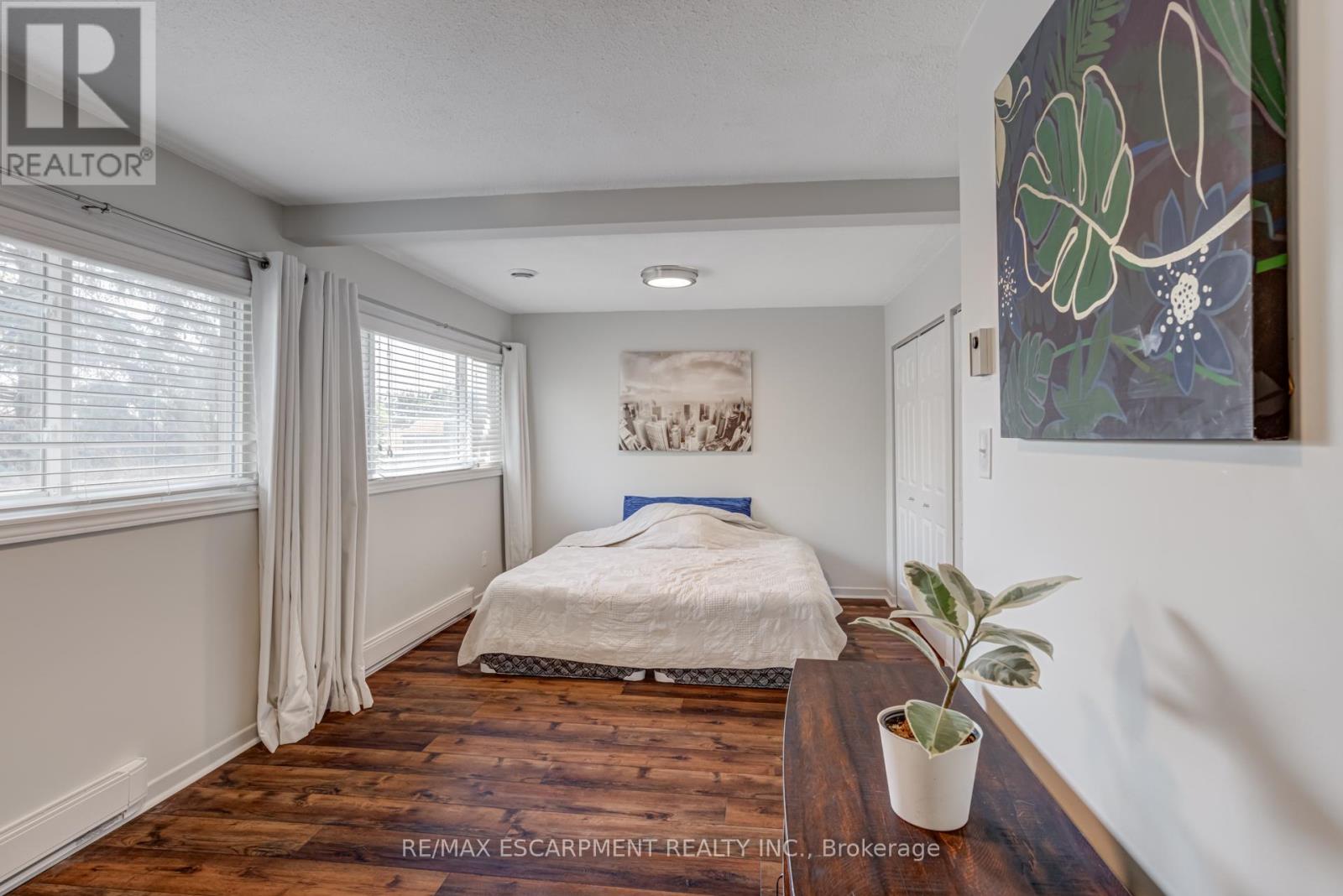 Photo 29 of 5 1560 Kerns Road, Burlington ON