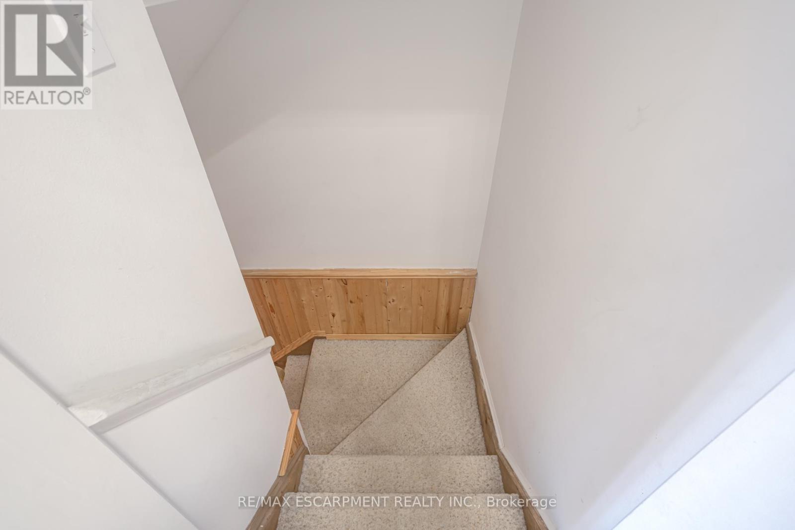 Photo 32 of 5 1560 Kerns Road, Burlington ON