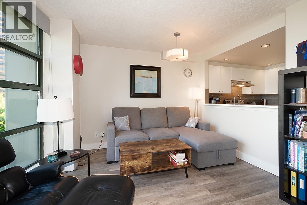 Photo 3 of 305 1688 Robson Street, Vancouver BC
