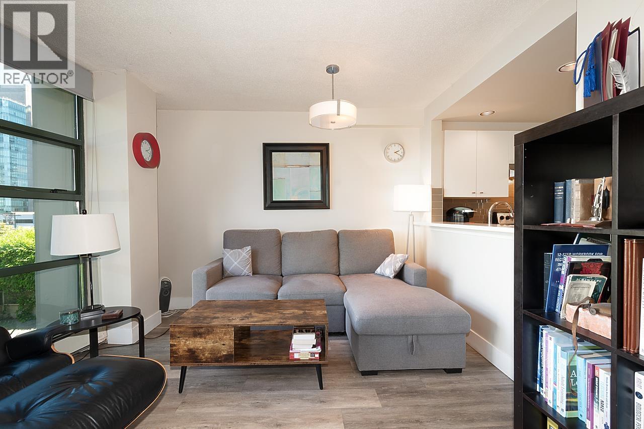 Photo 4 of 305 1688 Robson Street, Vancouver BC