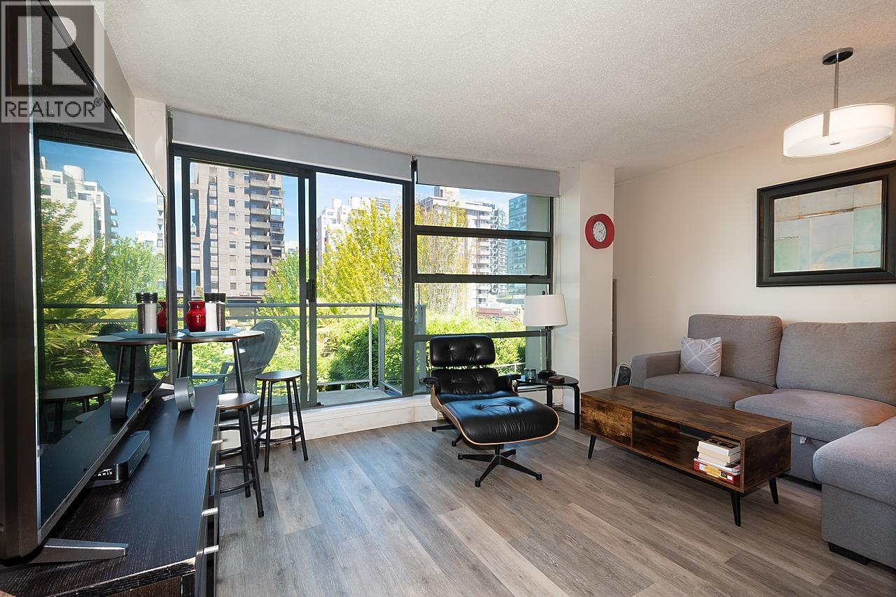 Photo 1 of 305 1688 Robson Street, Vancouver BC
