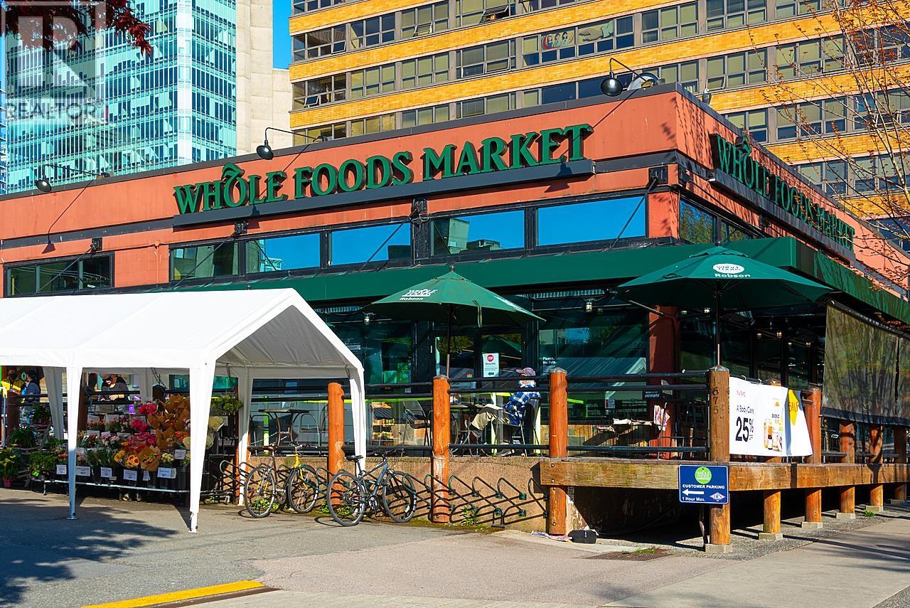Photo 27 of 305 1688 Robson Street, Vancouver BC