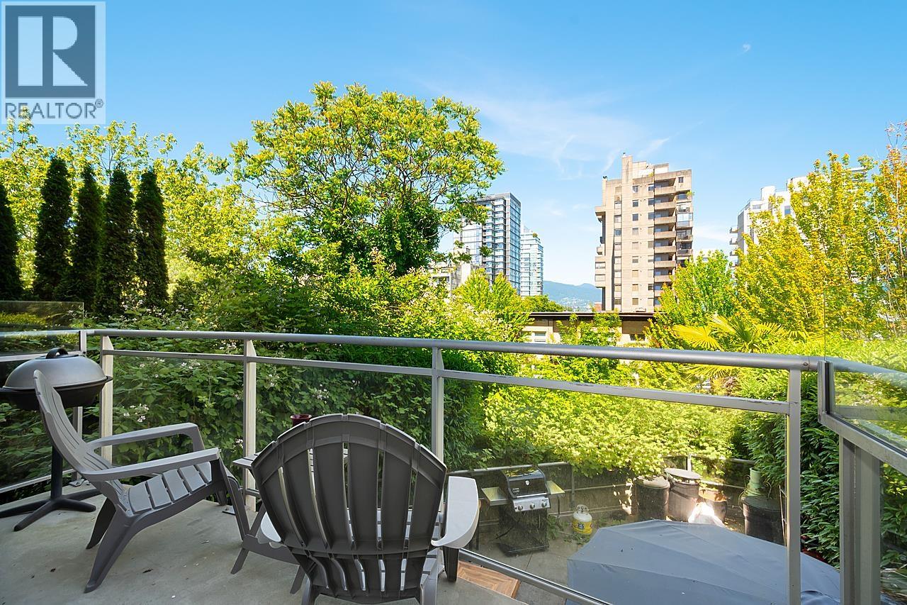 Photo 16 of 305 1688 Robson Street, Vancouver BC