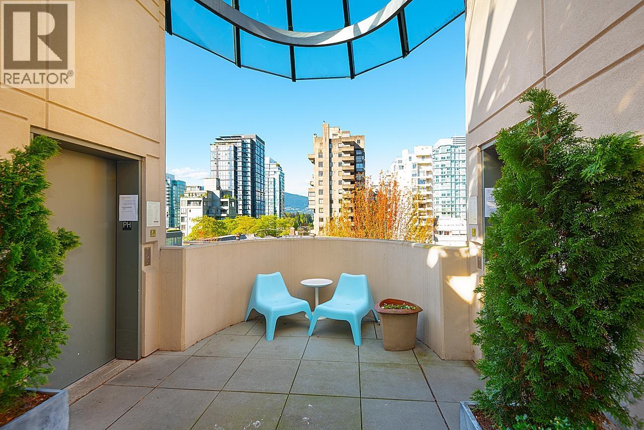 Photo 25 of 305 1688 Robson Street, Vancouver BC