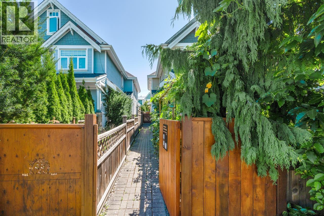 Photo 4 of 1178 E 12 Th Avenue, Vancouver BC