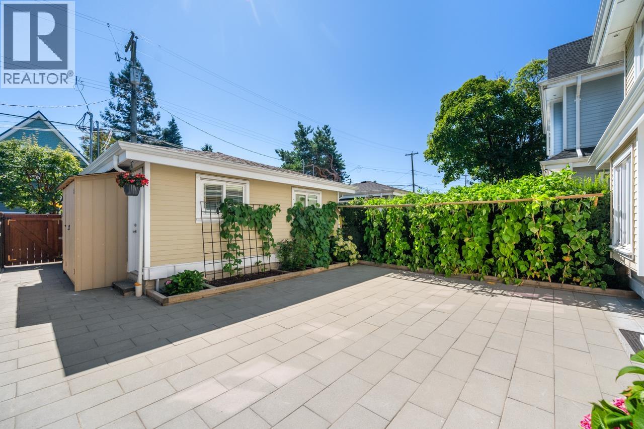 Photo 2 of 1178 E 12 Th Avenue, Vancouver BC