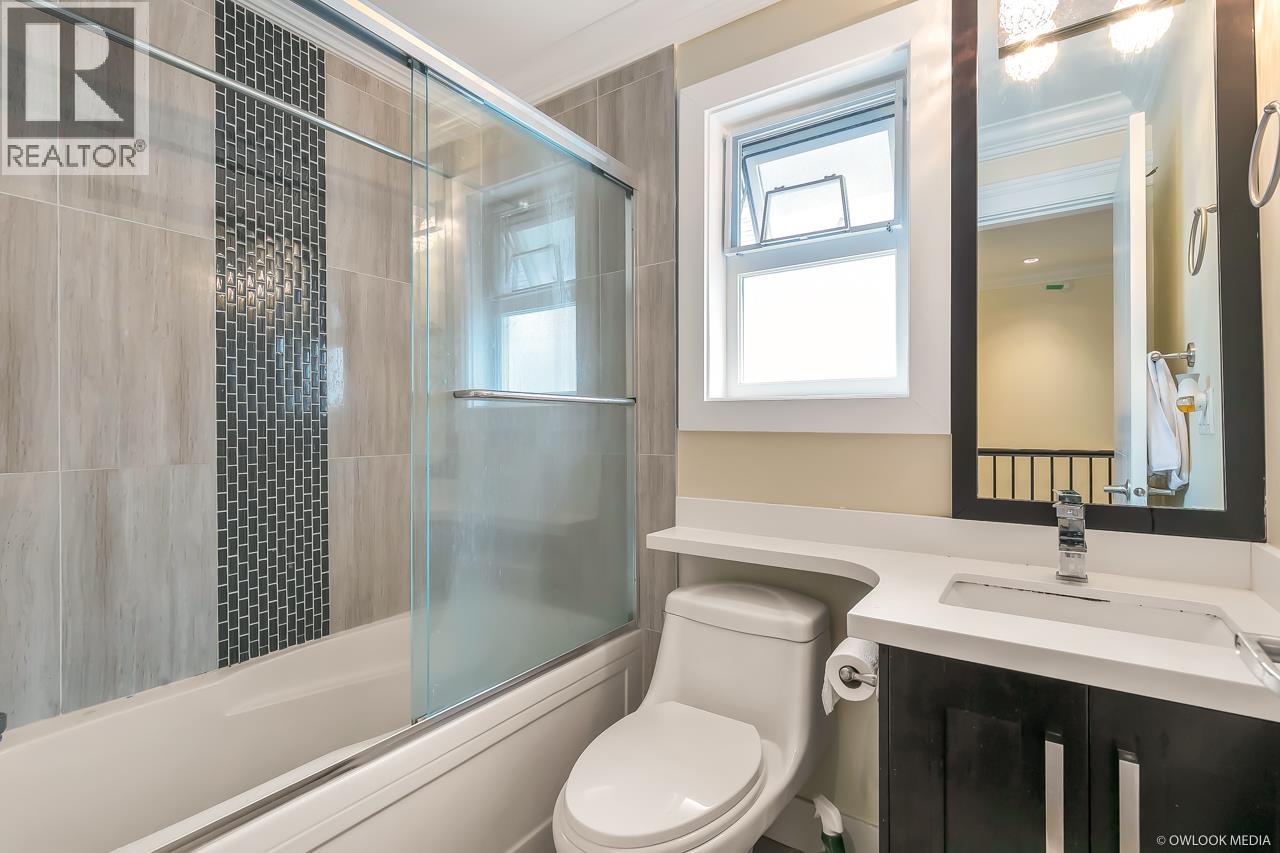 Photo 12 of 1178 E 12 Th Avenue, Vancouver BC