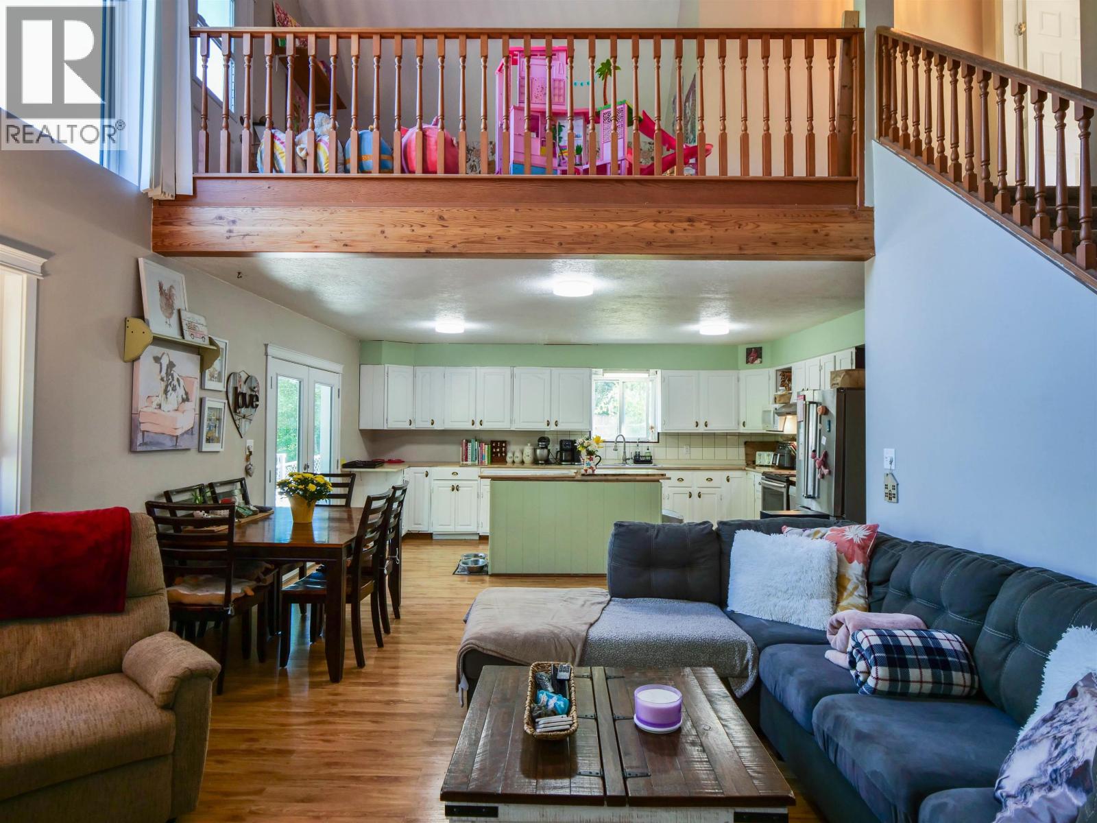 521 DAWSON STREET, Quesnel