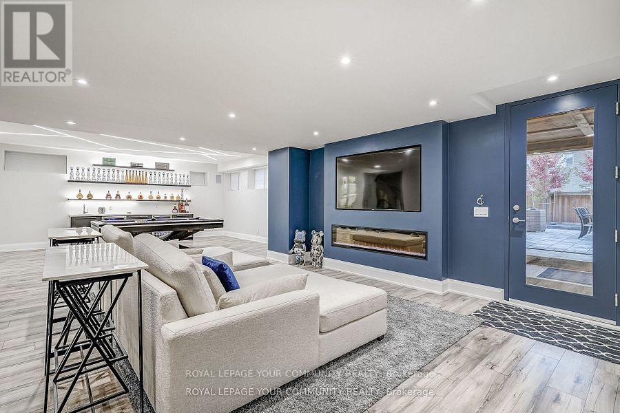 Photo 37 of 12 Mary Natasha Court, Vaughan ON