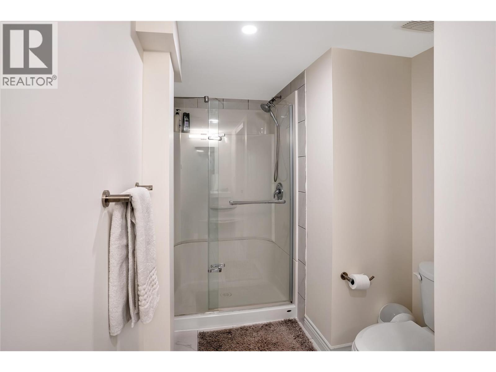  1095 Toovey Road, Kelowna