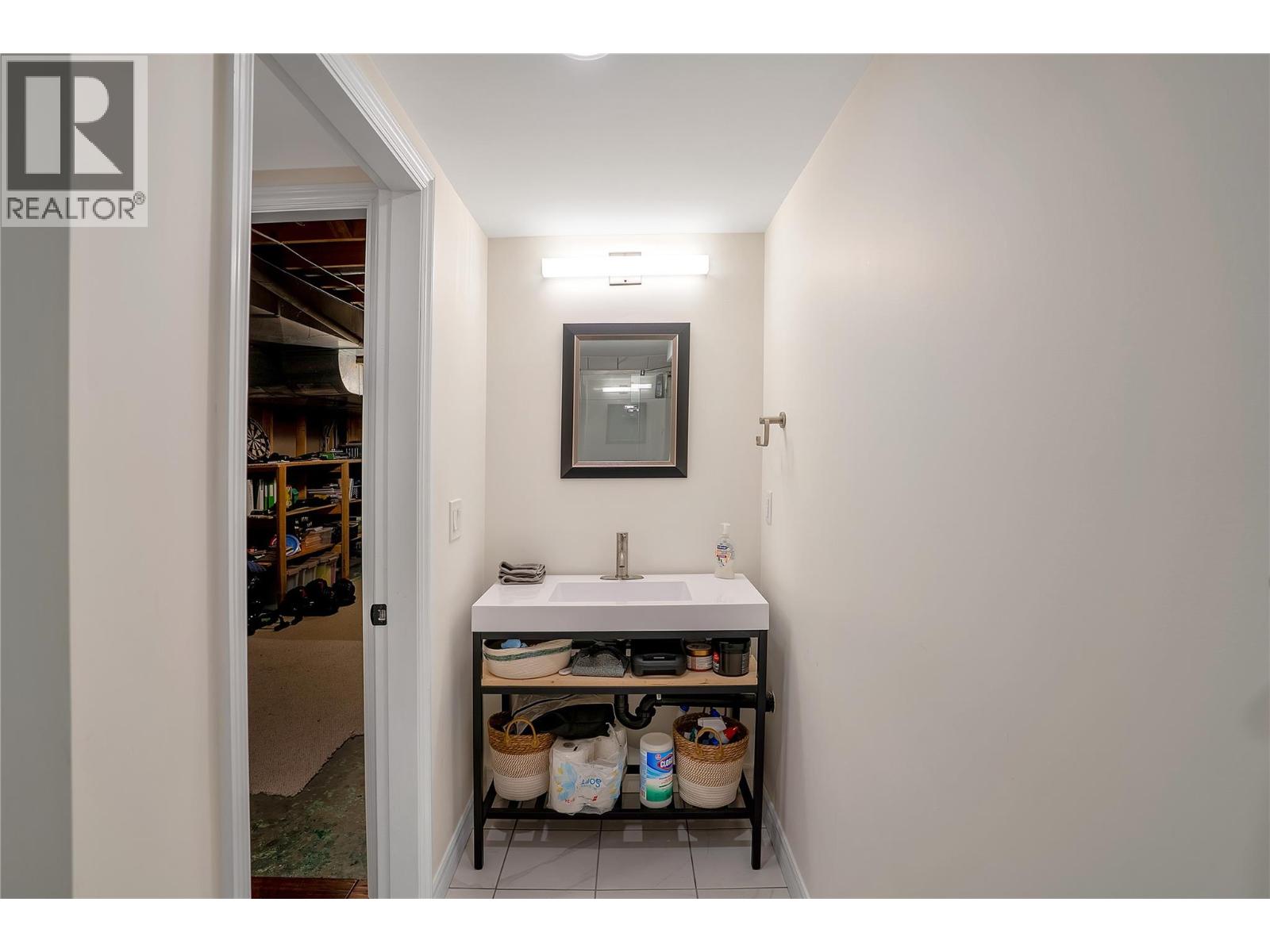  1095 Toovey Road, Kelowna