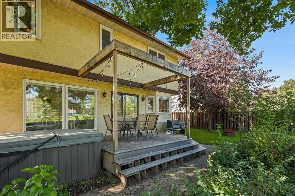 Single Family House for Sale in  Range Drive NW Ranchlands Calgary 
