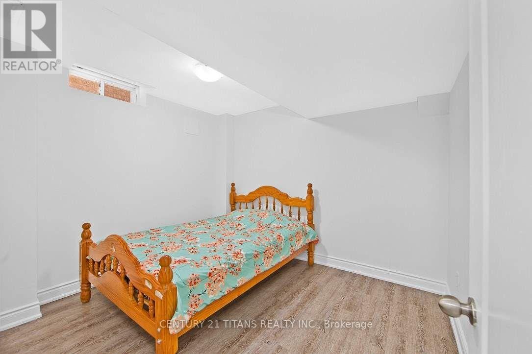 Photo 19 of 30 Trevino Crescent, Brampton ON