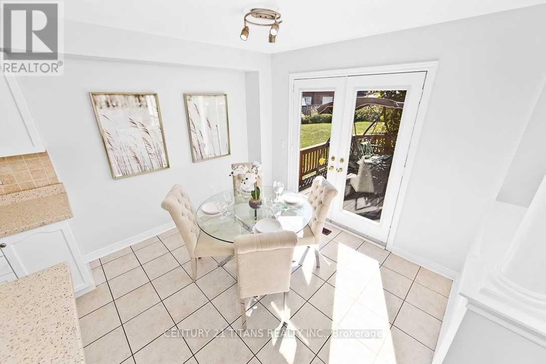 Photo 9 of 30 Trevino Crescent, Brampton ON