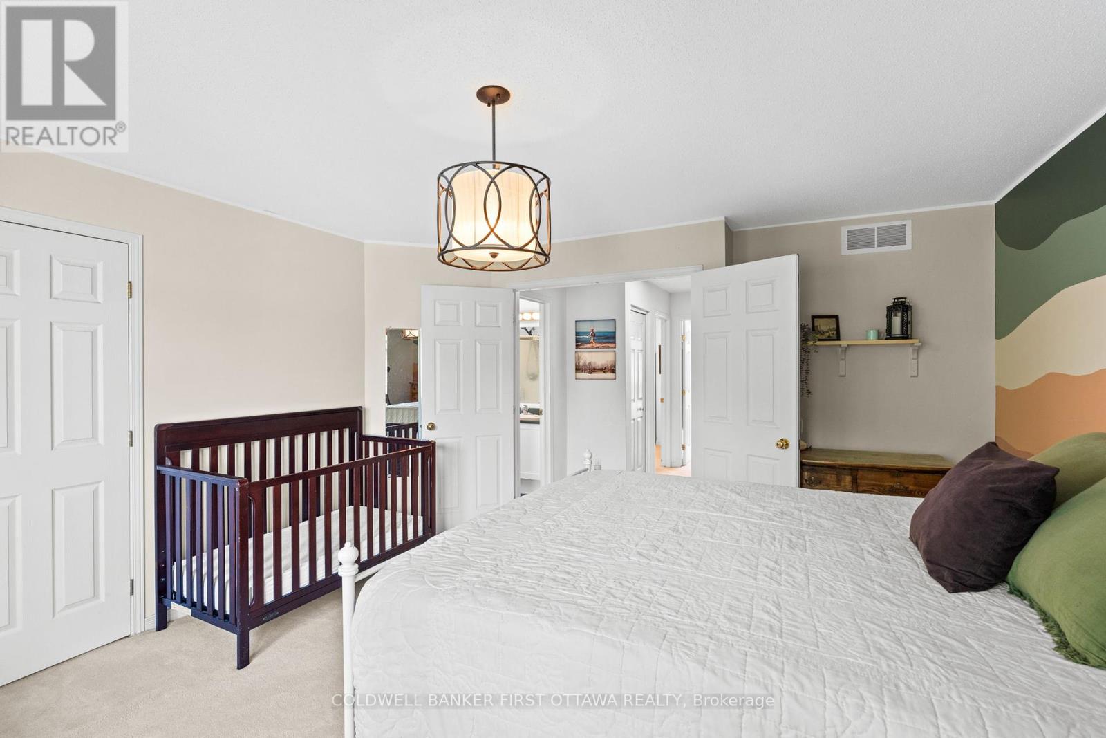 Photo 22 of 51 Helmsdale Drive, Ottawa ON