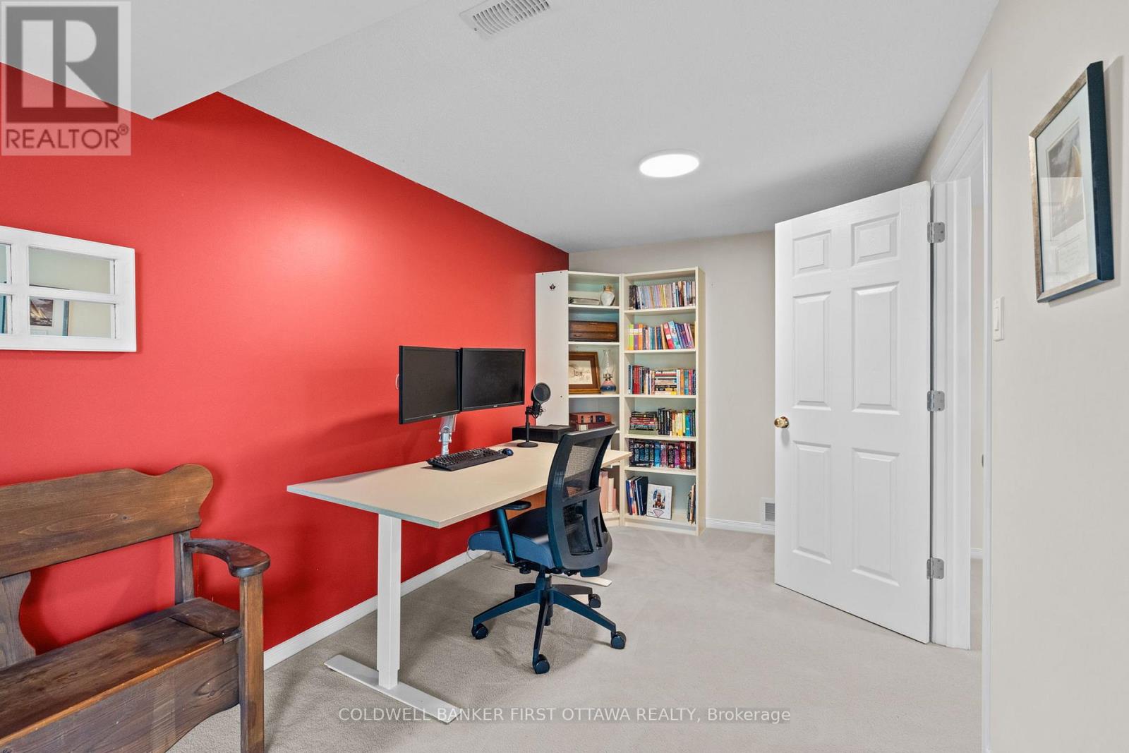 Photo 33 of 51 Helmsdale Drive, Ottawa ON