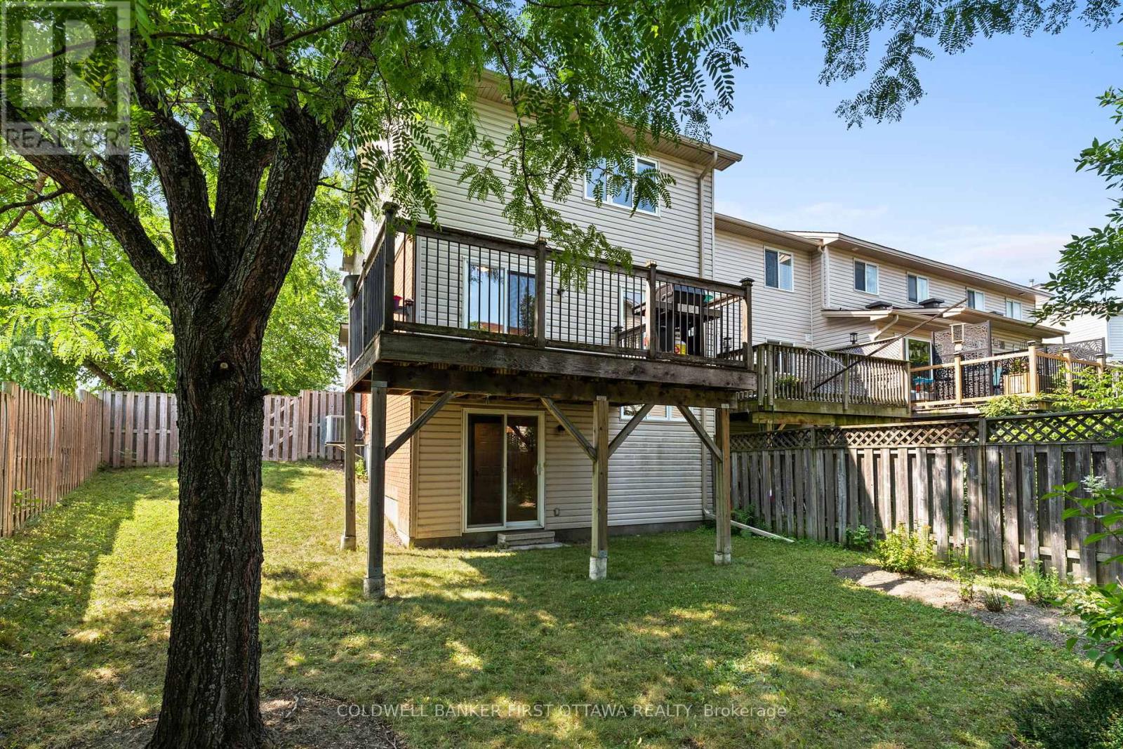 Photo 36 of 51 Helmsdale Drive, Ottawa ON