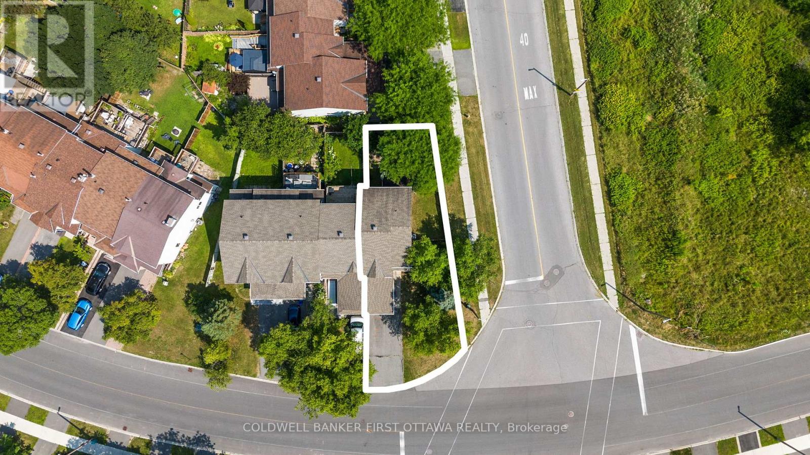 Photo 41 of 51 Helmsdale Drive, Ottawa ON