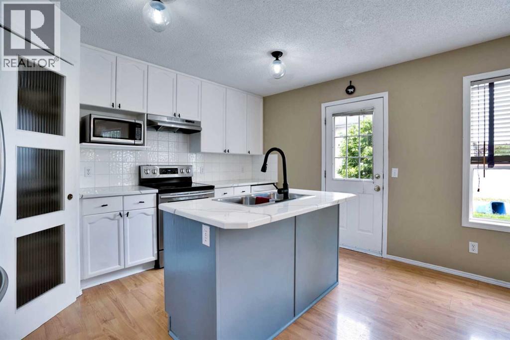 Single Family House for Sale in  Chaparral Drive SE Chaparral Calgary 