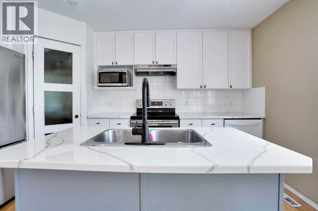 Single Family House for Sale in  Chaparral Drive SE Chaparral Calgary 