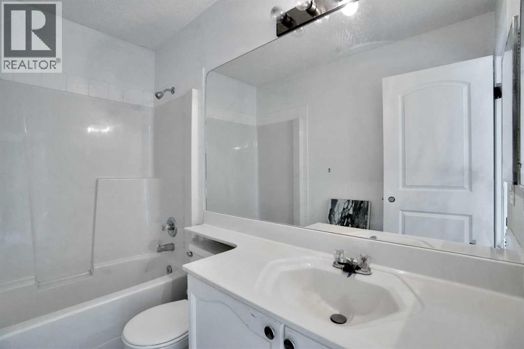 Single Family House for Sale in  Chaparral Drive SE Chaparral Calgary 