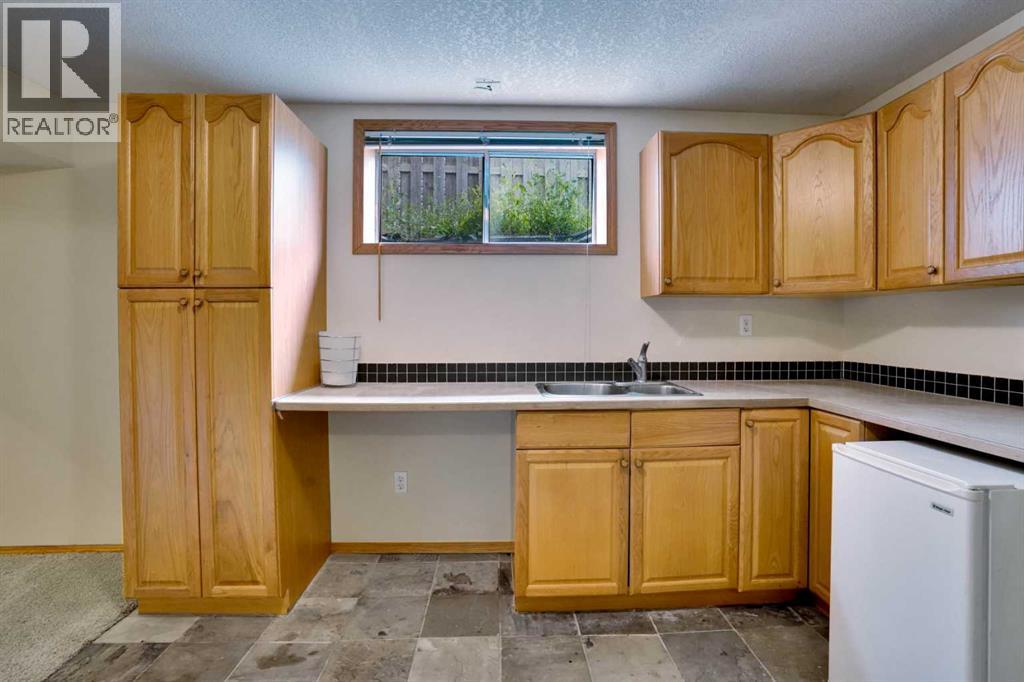 Single Family House for Sale in  Chaparral Drive SE Chaparral Calgary 