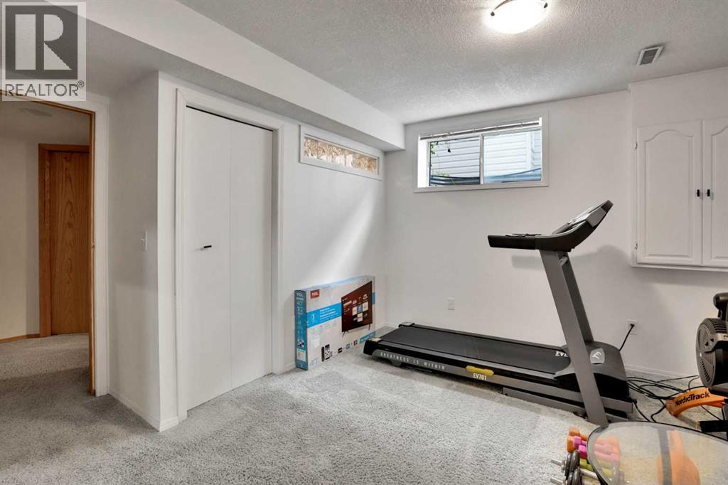 Single Family House for Sale in  Chaparral Drive SE Chaparral Calgary 