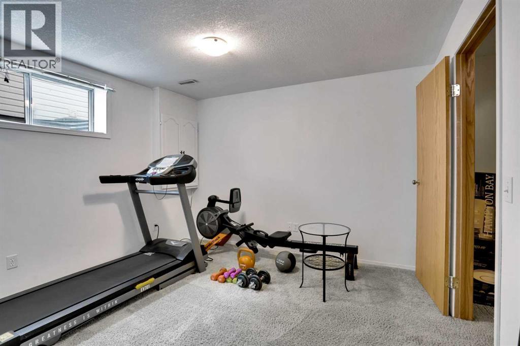 Single Family House for Sale in  Chaparral Drive SE Chaparral Calgary 