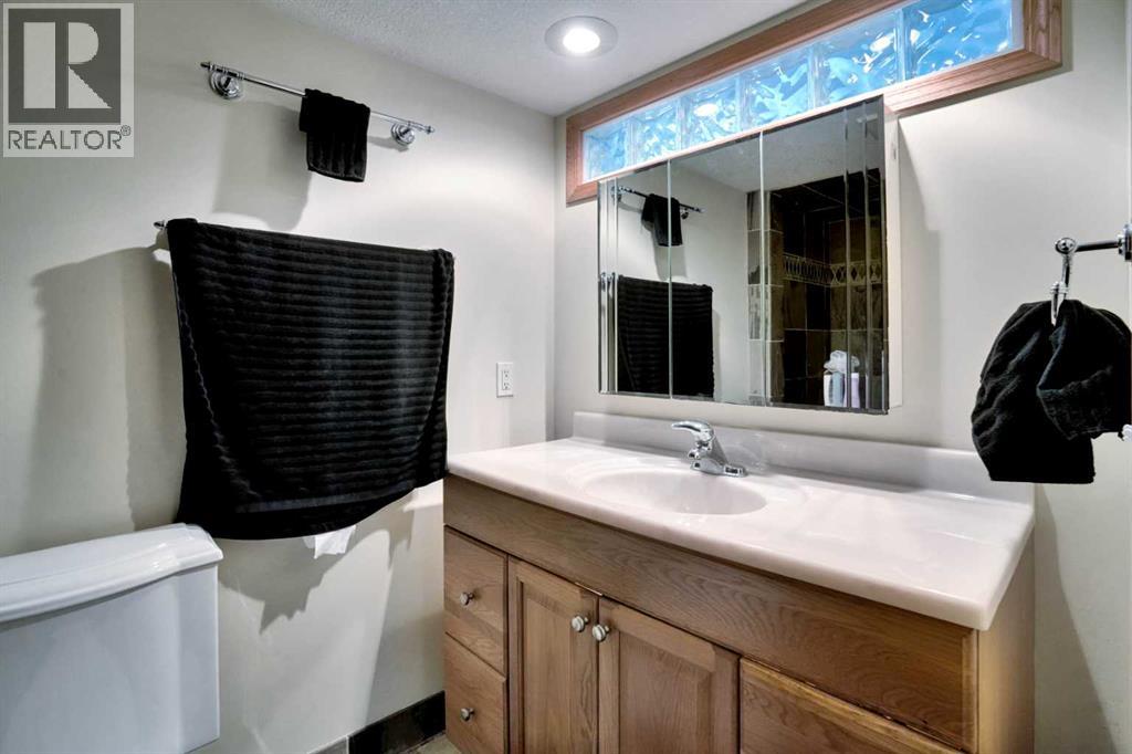 Single Family House for Sale in  Chaparral Drive SE Chaparral Calgary 