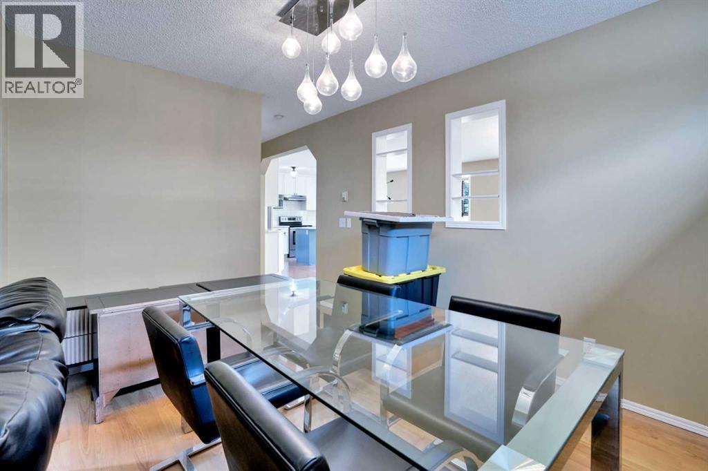 Single Family House for Sale in  Chaparral Drive SE Chaparral Calgary 