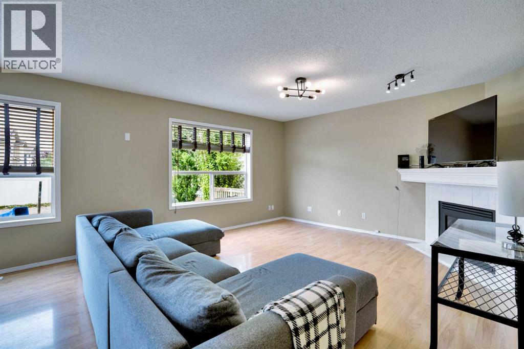 Single Family House for Sale in  Chaparral Drive SE Chaparral Calgary 