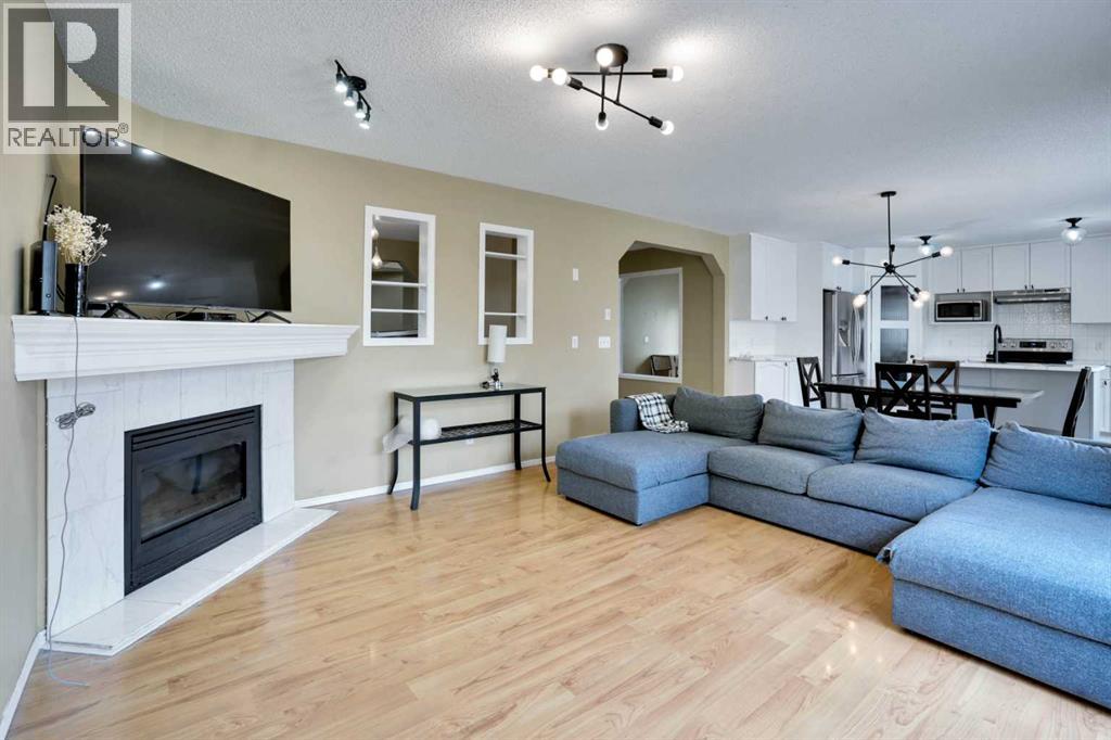 Single Family House for Sale in  Chaparral Drive SE Chaparral Calgary 