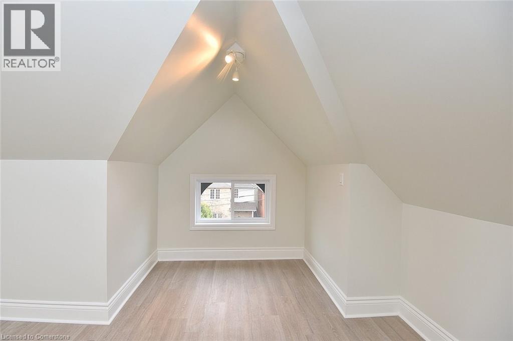 Photo 20 of 66 Erie Avenue Unit Upper, Hamilton ON