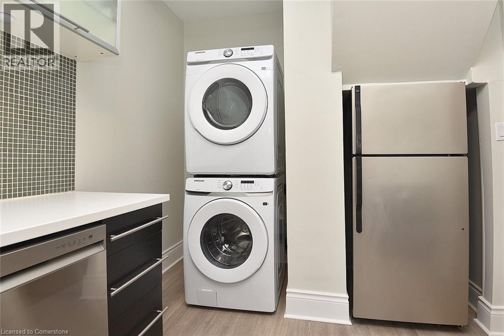 Photo 25 of 66 Erie Avenue Unit Upper, Hamilton ON