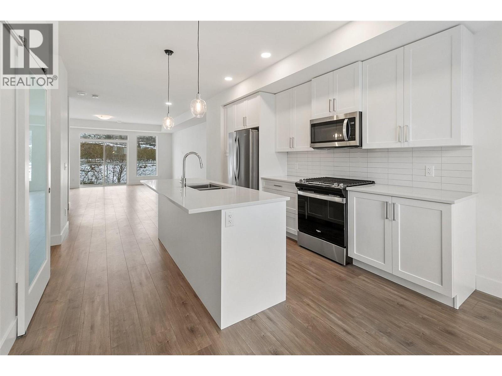 41 720 Valley Road, Kelowna