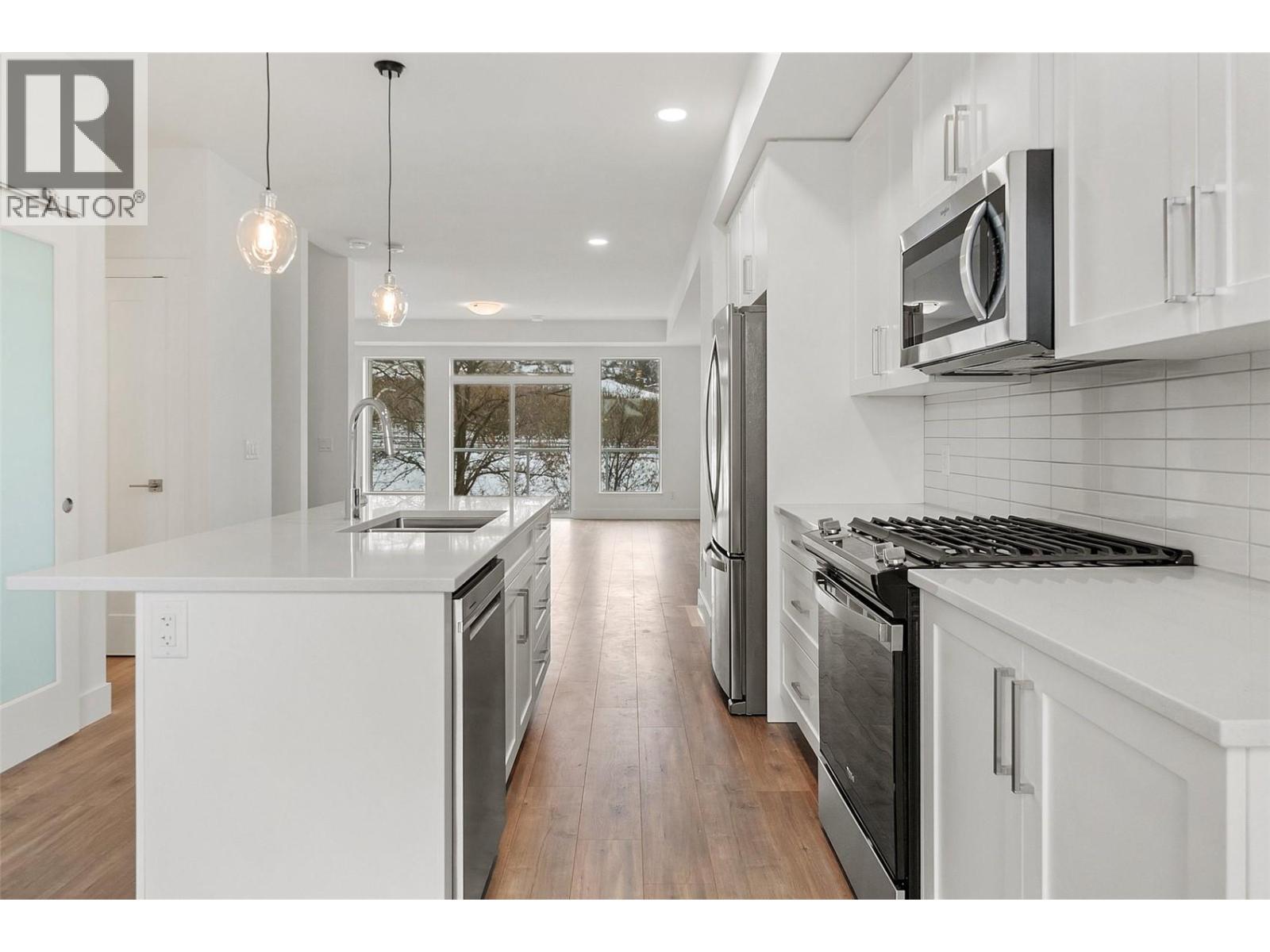 41 720 Valley Road, Kelowna