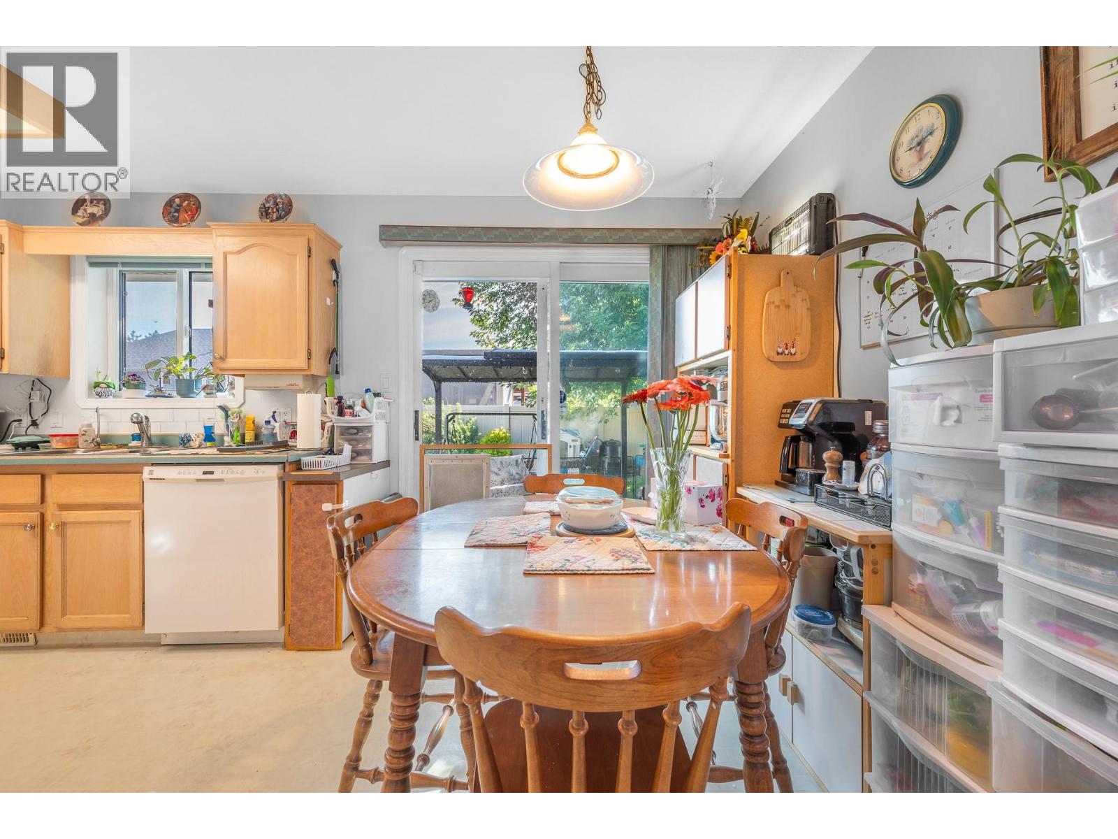 2424 Bradley Drive, Armstrong