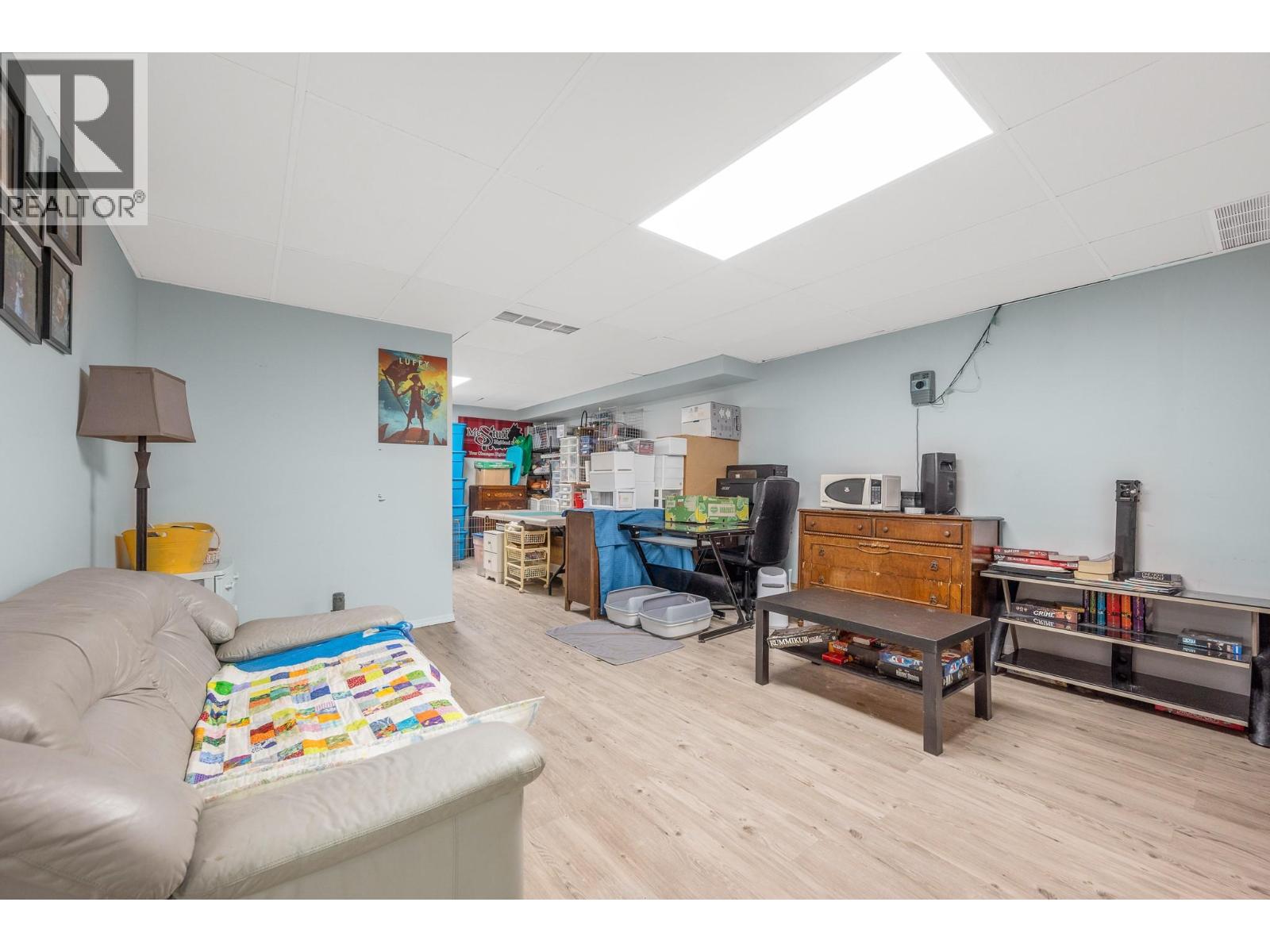 2424 Bradley Drive, Armstrong