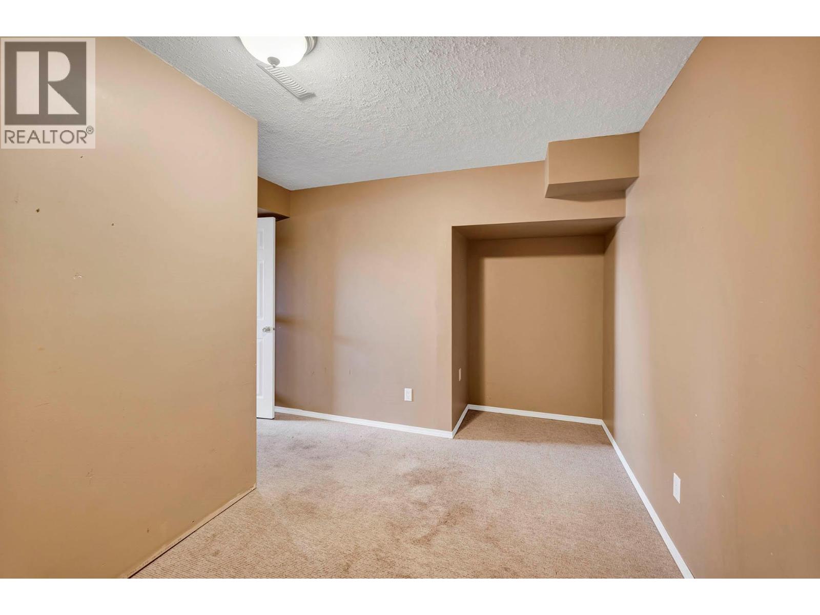 Photo 9 of 1253 Highridge Drive, Kamloops BC