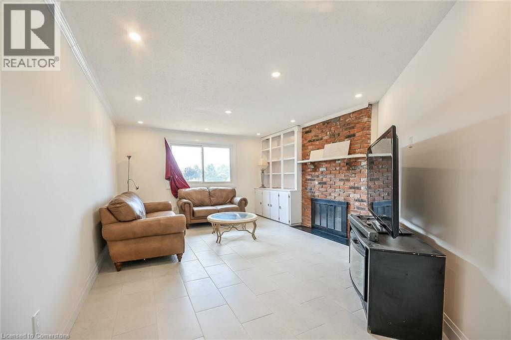 Photo 16 of 30 Carriage Road, Simcoe ON